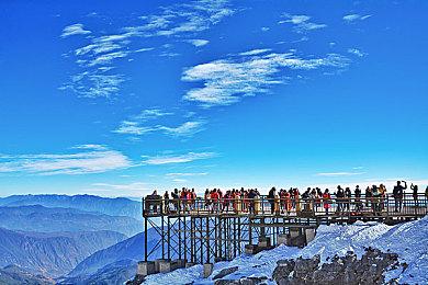 微软送XSS主题手提箱庆祝主机版《飞行模拟》推出